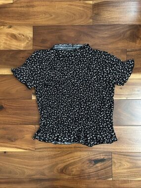 Tahari Black Floral Smocked Short Sleeve Top